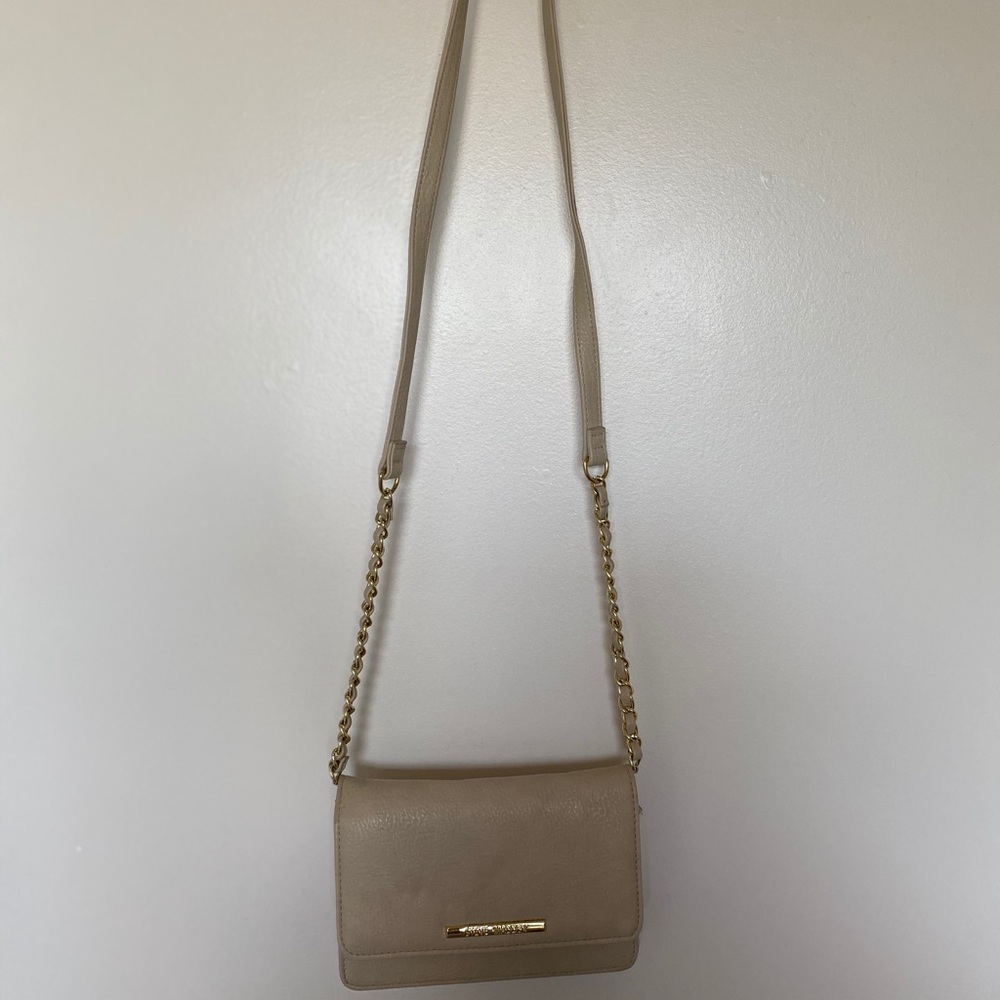 Cream and Gold Steve Madden Cross Body Purse 30”